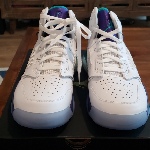 (NEW)JORDAN MAXS 270 - Picture 2 of 6